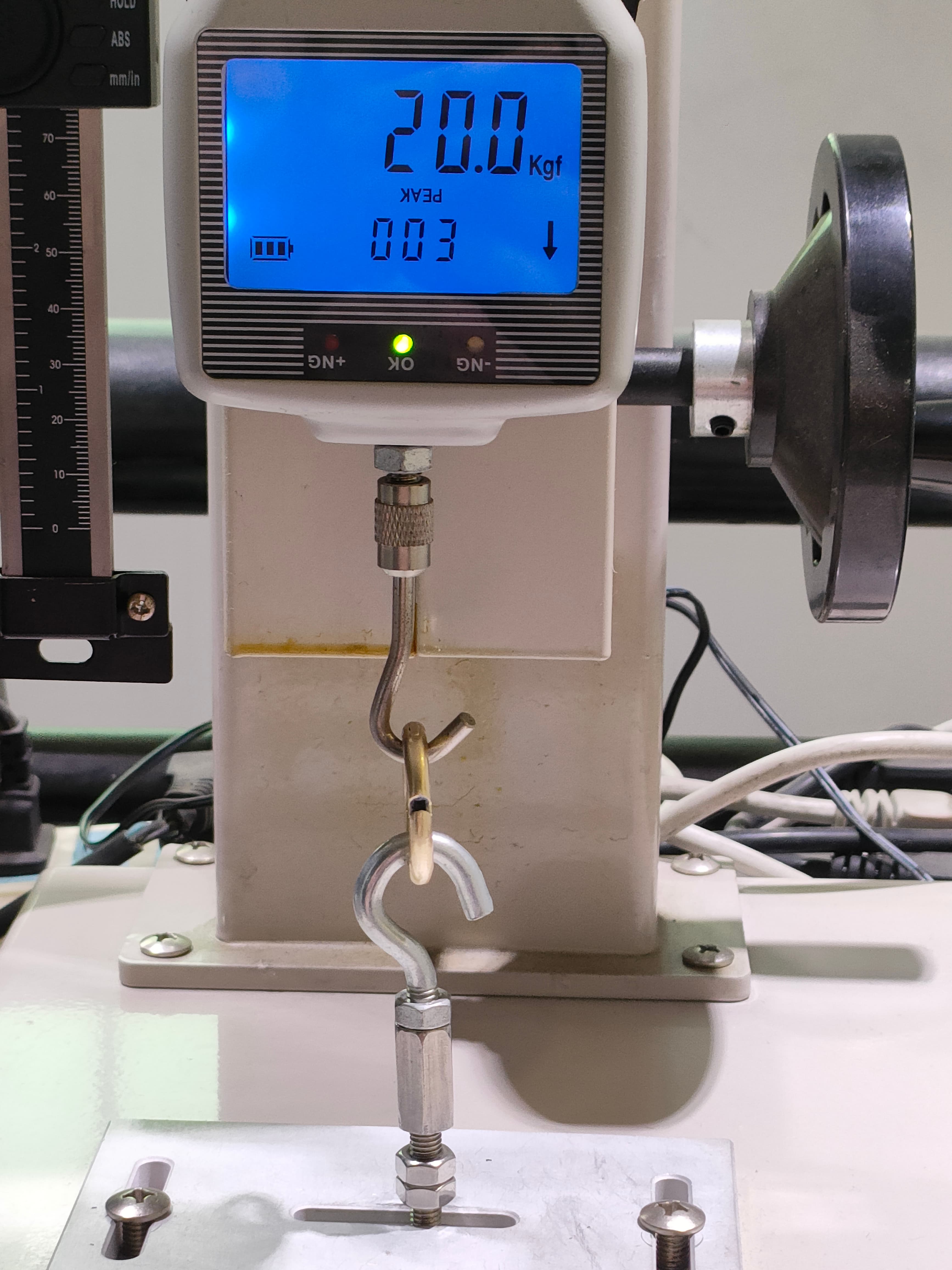 Tebsile Testing Machine