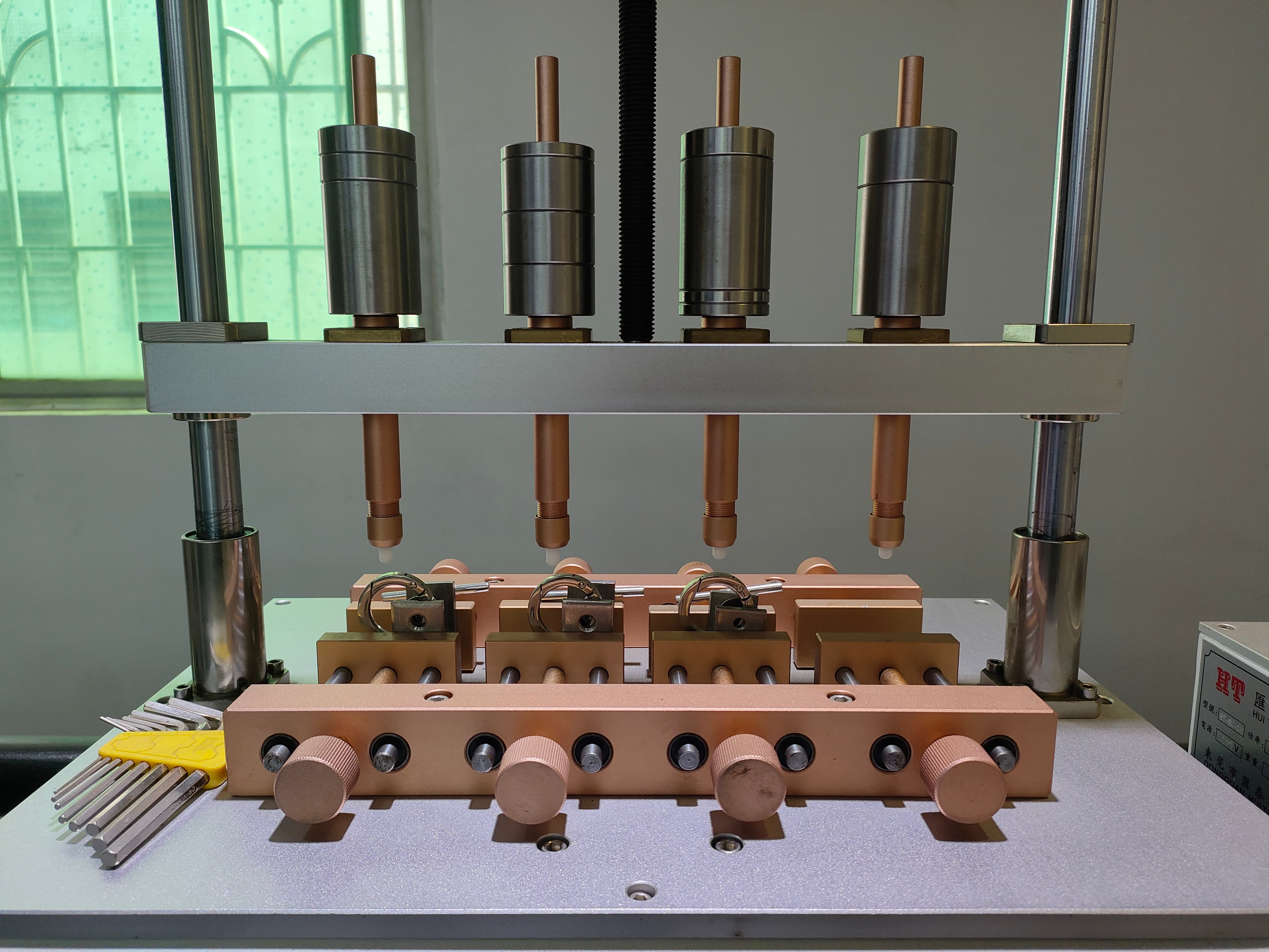 Metal Buckle Pressing-life Testing Machine
