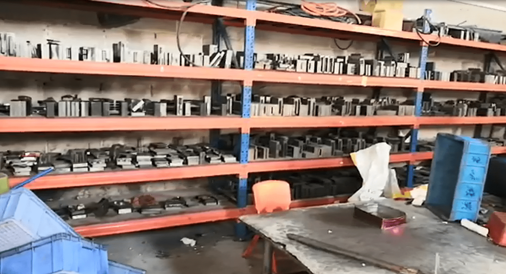 Machines for the production of bag hardware