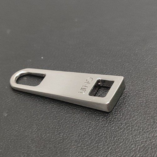 Metal Zipper Puller Customized Logo In Brushed Nickel For Bag